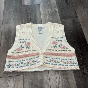 Napa Valley Floral Cropped Sweater Vest